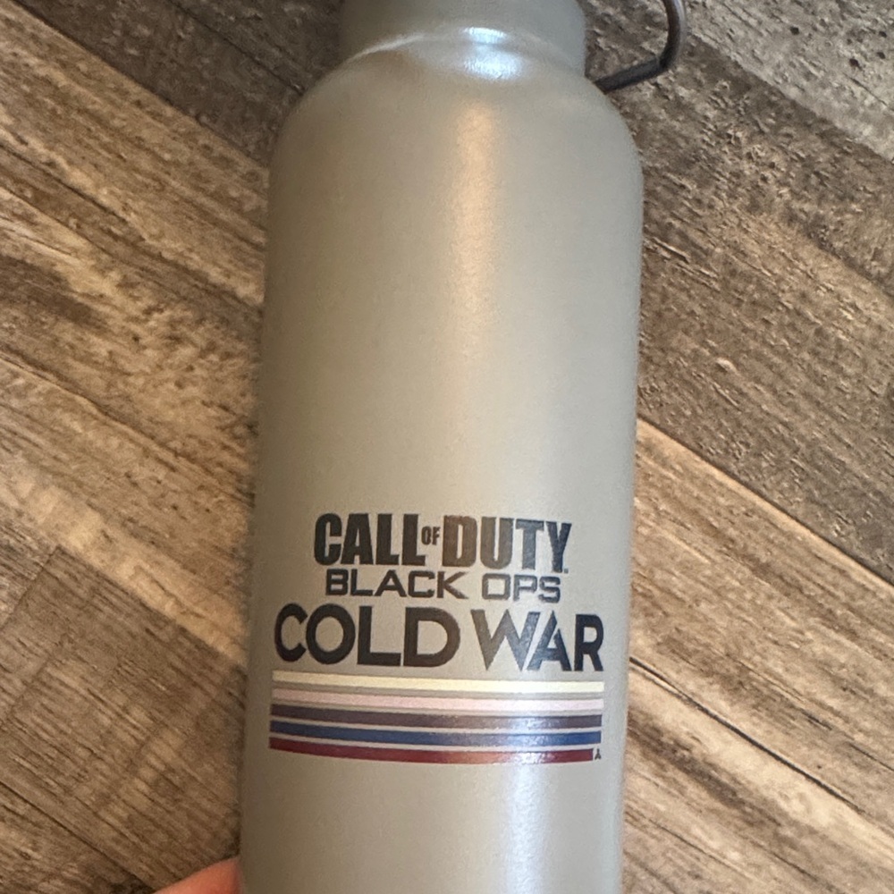 Gray Call of Duty Water Bottle - Picture 2 of 4